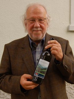 Schwarzwald-Wein Dr. Gustav Schneider.jpg