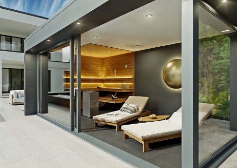 @Westerhoff - Design-Saunahaus F 20-2  - Glasfront Blick seitlich nach innen kompr..jpg