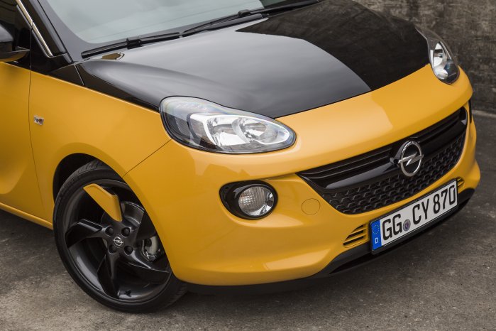 Opel-ADAM-BLACK-JACK-306069.jpg