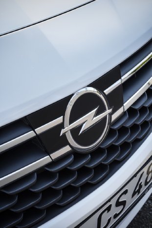 Opel-Astra-front-camera-303266.jpg