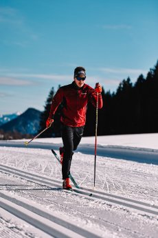 jakob_milz_skilanglauf_zeitmalerei.jpg