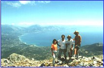 Der Wandergruppe eröffnet sich auf dem Monte Bulgheria ein traumhafter Blick über die Cilen.png