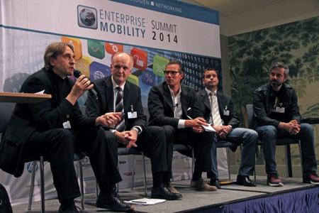 Discussion Panel »Branches 2.0 - our future is mobile!« Bild: Vogel IT-Medien