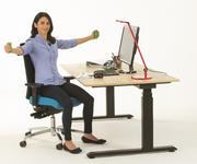 Together with a 3D active office chair and a desk that can be adjusted in height, a back-friendly office workplace also includes the right accessories such as keyboard, mouse and lighting. Picture: AGR e. V.