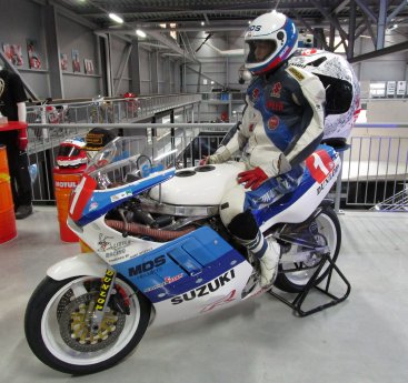 #5SuzukiGSXR750in der RBC.jpg