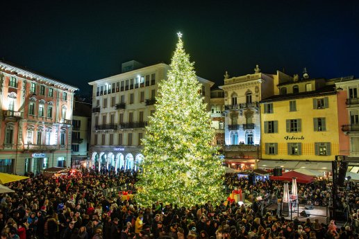 Web Version-Natale in Piazza Lugano-Copyright Dicastero Cultura, Sport ed Eventi Città di L.jpg