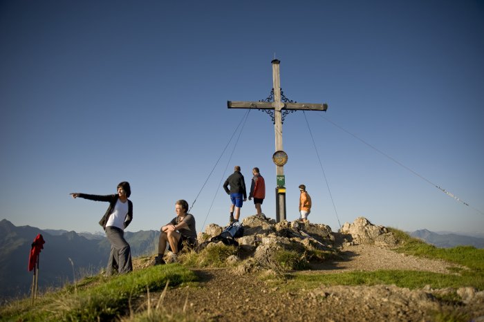 Gipfelkreuz Wandergenuss in der Wildschönau. Wildschönau Tourismus).JPG