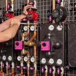 Wie soll ein Heizungsbauer nachweisen, dass er Brennerstörungen bei Privatkunden besser und wirtschaftlicher beheben kann oder den neuen Kessel fachmännischer und günstiger setzt als die kommunalen Stadtwerke?