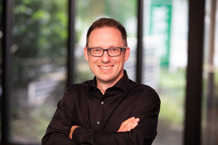 Portrait-Sebastian-Greiner-DEVK-Juergen-Naber.jpg