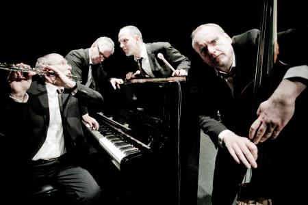 Zirner & Spardosen / (C) Lupi Spuma