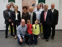  Ditmar Schädel, Uni Duisburg-Essen, Stefanie Eickmeier, Geschäftsbereichsleiterin Novitas BKK, Dr. Sassa von Roehl und Dr. Gabriele Weber vom Bunten Kreis, Christian Woike, Bürgermeister Manfred Osenger, Harald Stollmeier, Pressesprecher Novitas BKK, Stefan Jaspers mit Max und Jonas