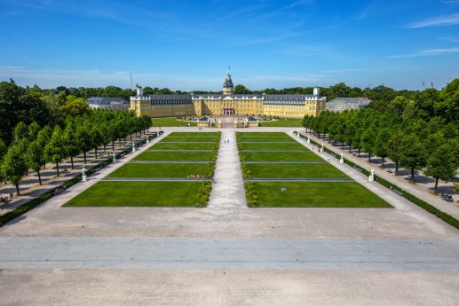 Karlsruhe_Schloss_Luftaufnahme___KTG_Karlsruhe_Tourismus_GmbH__Foto_Joachim_Mende.jpg