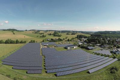 Referenzobjekt der Emittentin: der Solarpark in Eschenburg-Hirzenhain (Hessen).