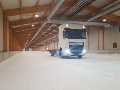 Schneehalle: TÜV SÜD verfügt über beste Voraussetzung zur Prüfung von Reifen unter winterlichen Bedingungen