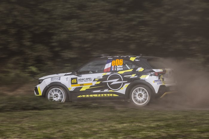 electrifying-premiere-adac-opel-gse-rally-cup-makes-its-debut-at-the-sanremo-rally (2).jpg