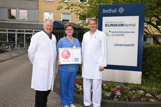 2026-05-08-zertifizierung-gefaesszentrum-02-klein.jpg