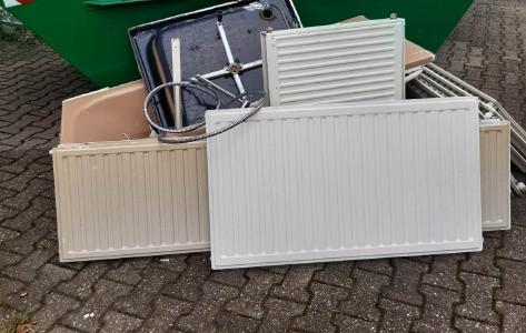 Angesammelten Elektroschrott los werden - Schrottabholung Remscheid