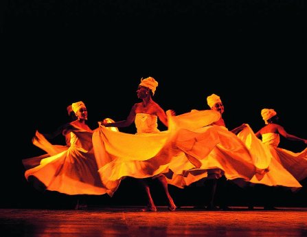 aventoura_salsa taenzerinnen_02.jpg