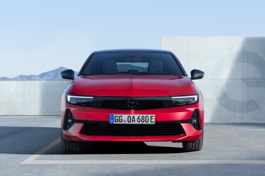 OpelAstraSportsTourerElectric (4).jpg