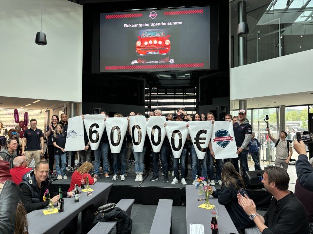Bakanntgabe der Spendensumme.JPG