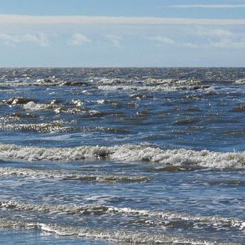 350-Meer-_-Wellen-Nordsee-_c_-Hans-Ulrich-Roesner-WWF.jpg