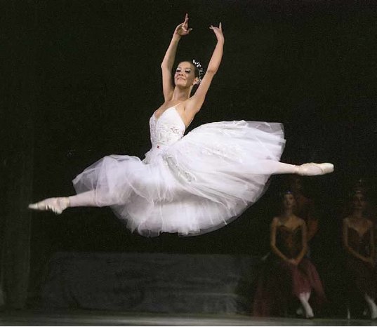 Katerina Krug vom Österreichischen K&K Ballett.jpg