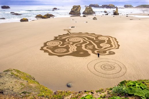 Circles in the Sand_Denny Dyke_Credit Susan Dimock Photography.jpg