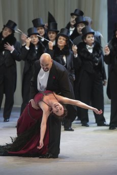 Manon_Lescaut_2014_Oper_Leipzig_Tom_Schulze_4.JPG