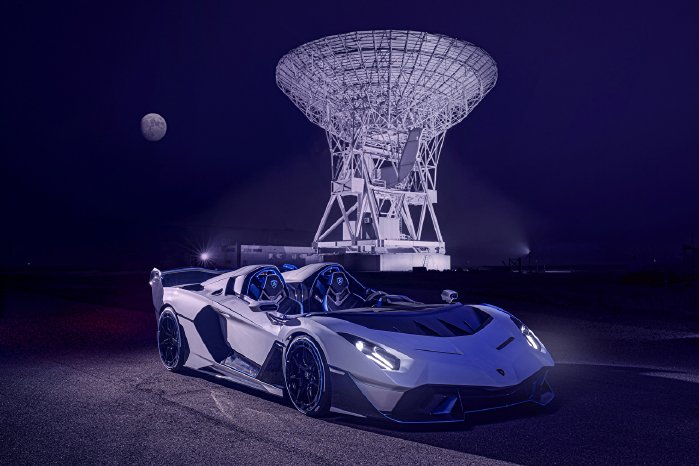 Lamborghini_2020_SC20_Roadster_White_608085_1280x853.jpg