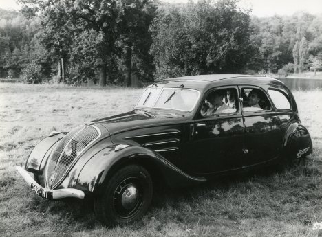 1428932234_402_limousine_familiale_1937_39_A3536_002.jpg