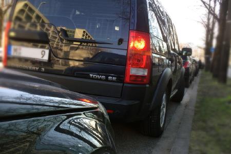 Schöner Parken: Moderne Technik hilft bei der Suche nach einem Platz, dem Einparken und sogar beim Bezahlen der Gebühren