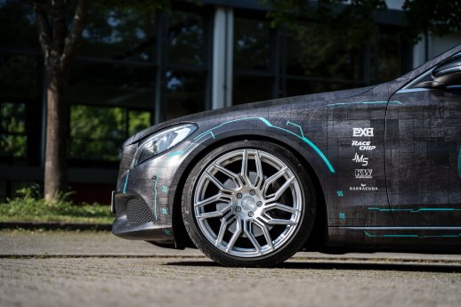 Mercedes CKlasse barracuda Dragoon Silber Bild 11.jpg