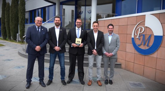 v.l.n.r. CSO Europe Sven Palla, CSOO Sascha Gamper, Vorstandsvorsitzender PM Speyer Patrick Bach.jpg