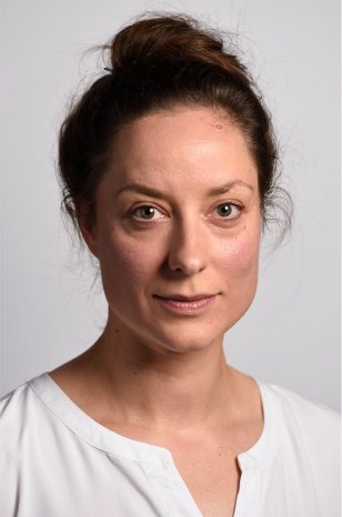 Portrait Juliane Schwabe Farbe.jpg