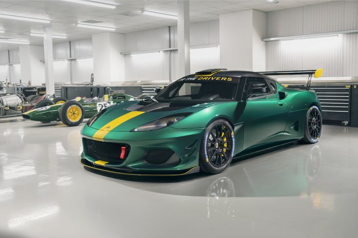 Lotus Evora GT4 Concept (1).jpg