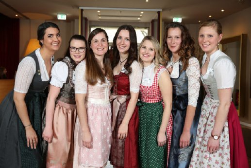 vlnr_Anna-Lina-Castigliana_Leonie-H%C3%B6ld_Amanda-Gary_Katharina-Sophia-Schwaiger_Katja-Staufer.jpg