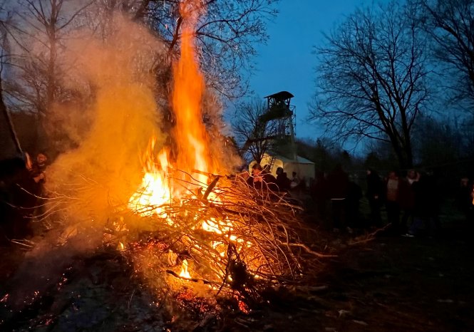 20250318_PM_Ostern Bild_Osterfeuer._© Katharina Dundler.jpg