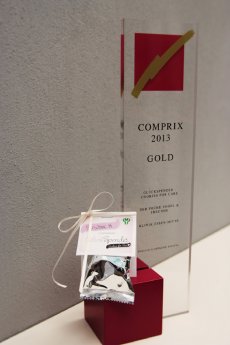 COMPRIX-Award mit GlückSpender.jpg