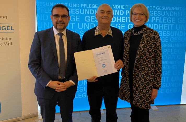 FKH_Anwander Verleihung Weißer Engel.jpg