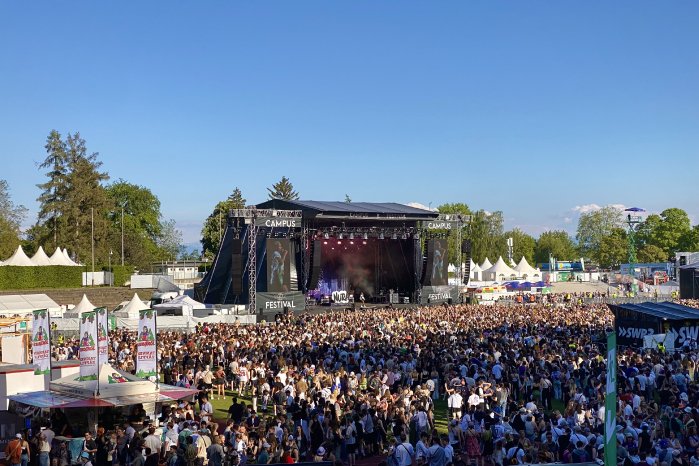 Konstanz-Bodenseestadion-Campus-Festival-Konzert-Buehne-Menge-06_Copyright_MTK-Joy-Abdulaho.jpg