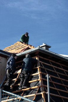 09-02-19_Neues Dach schützt besser gegen Hitze und Kälte.jpg