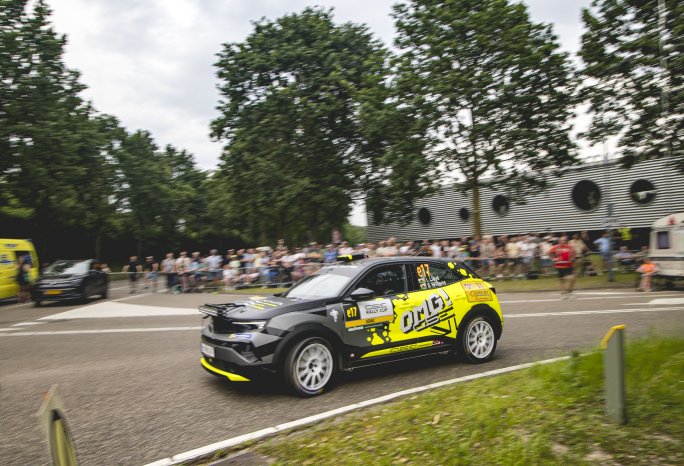 TimoSchulzbesiegtinternationaleKonkurrenzbeimAuftaktrennendesADACOpelGSERallyCup2026 (3).jpg