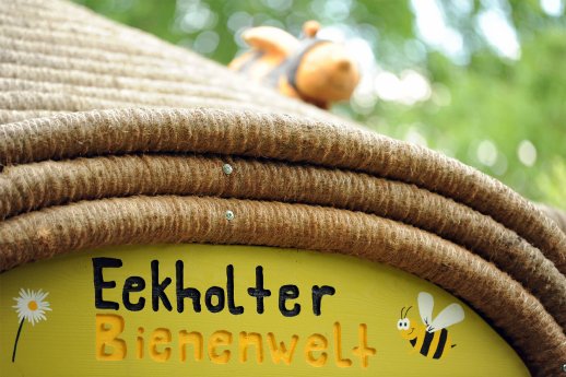 Eekholt_Bienenwelt_1.jpg