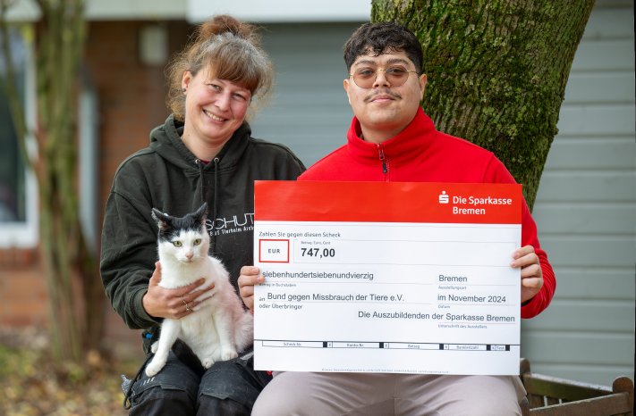 Tierheimspende Sarah, Fabio und Rocky (C)Sparkasse Bremen_FotoBjörnHake.jpg