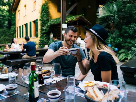 Low quality-Grotto Cavicc-Copyright Milo Zanecchia.jpg