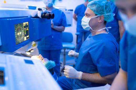 Privatdozent Dr. med. Christian .jpg