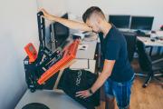 Geschäftsführer Benjamin Kühn packt selbst mit an