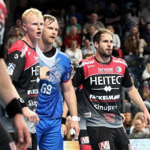 Sebastian Firnhaber (l.) mit sieben Treffern bester Werfer vom HC Erlangen (Jocki Foto, Erlangen)