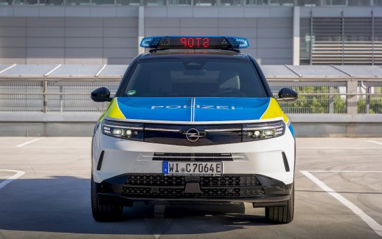 Top-SUVfrdenPolizeidienstMitdemOpelGrandlandaufStreife (6).jpg