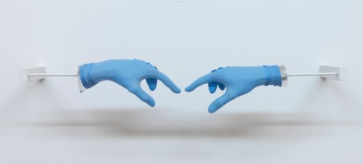 Anri Sala (b. 1974): Title Suspended, 2008, Resin, nitrile rubber, electric motor, Edition of 3 + 1 AP 67 x 110.5 x 24.5 cm / 26 3/8 x 43 1/2 x 9 5/8 inches, Courtesy the artist and Hauser & Wirth © Anri Sala